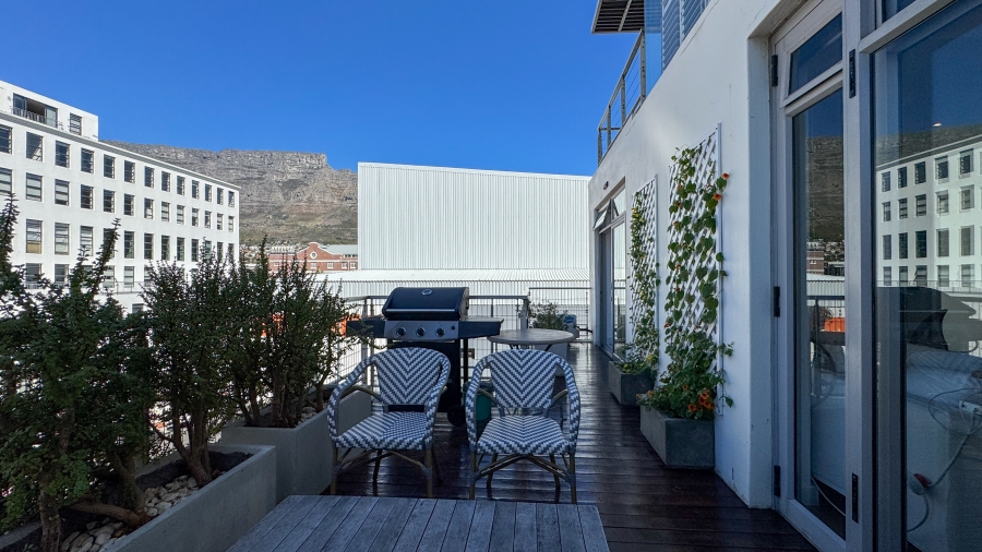 2 Bedroom Property for Sale in Gardens Western Cape